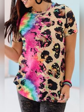 New With Tags Leopard Short Sleeve Tee With Watercolor Splash Effect